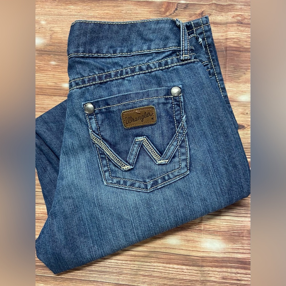 Women Bootcut Jeans By Wrangler